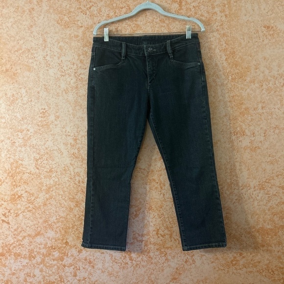 🌺SALE🌺 BCBGMAXAZRIA Jeans size 30 - Picture 1 of 10